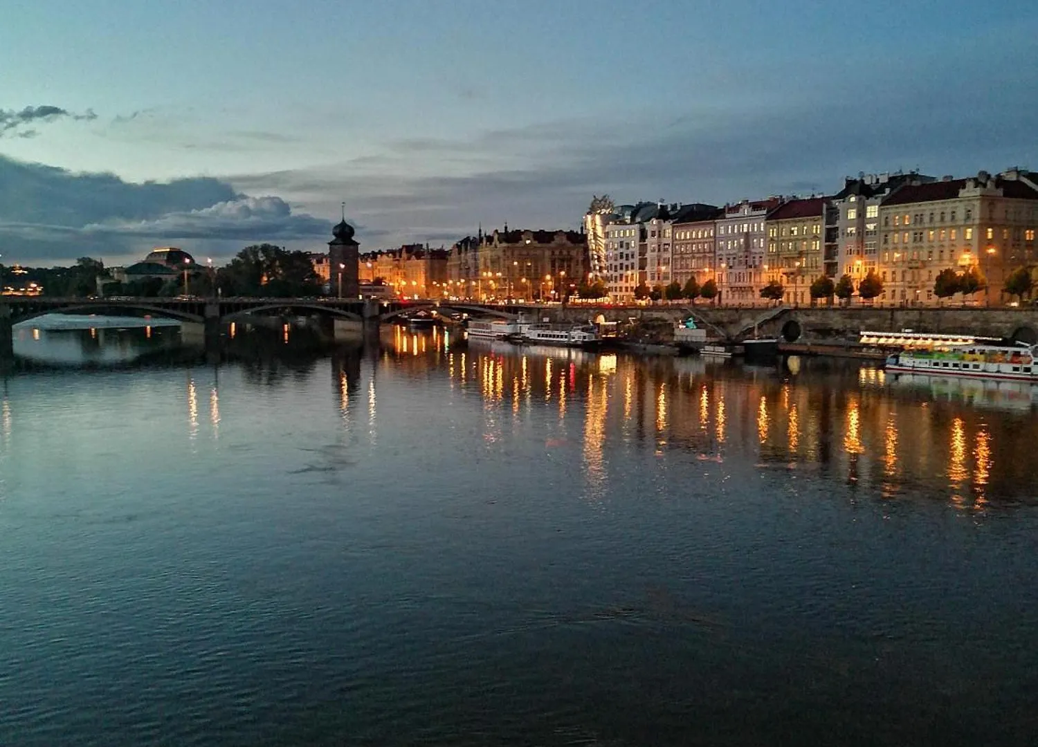 Apartamento Valentinka Minutes Away From Charles Bridge Praga