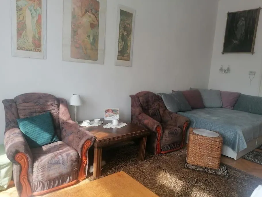 Apartamento Valentinka Minutes Away From Charles Bridge Praga
